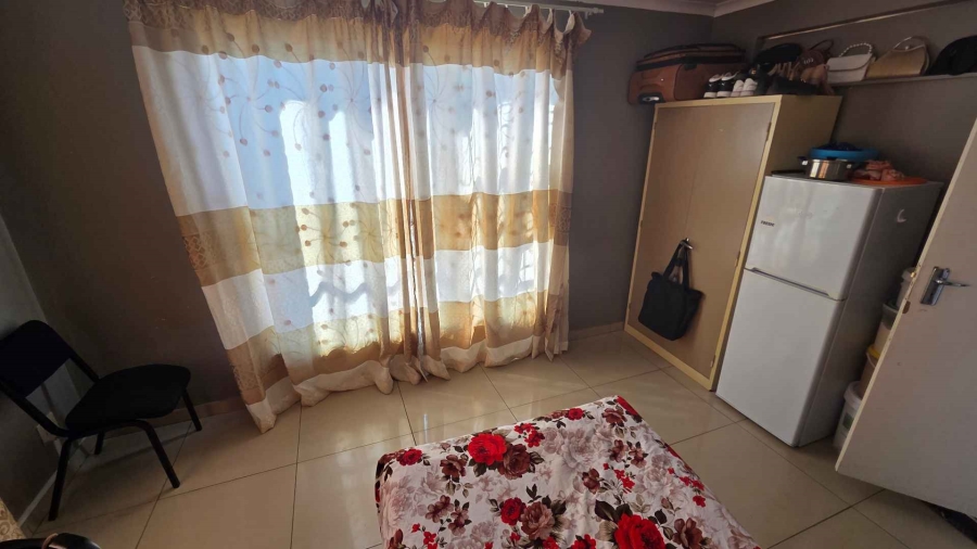 10 Bedroom Property for Sale in Brandwag Free State